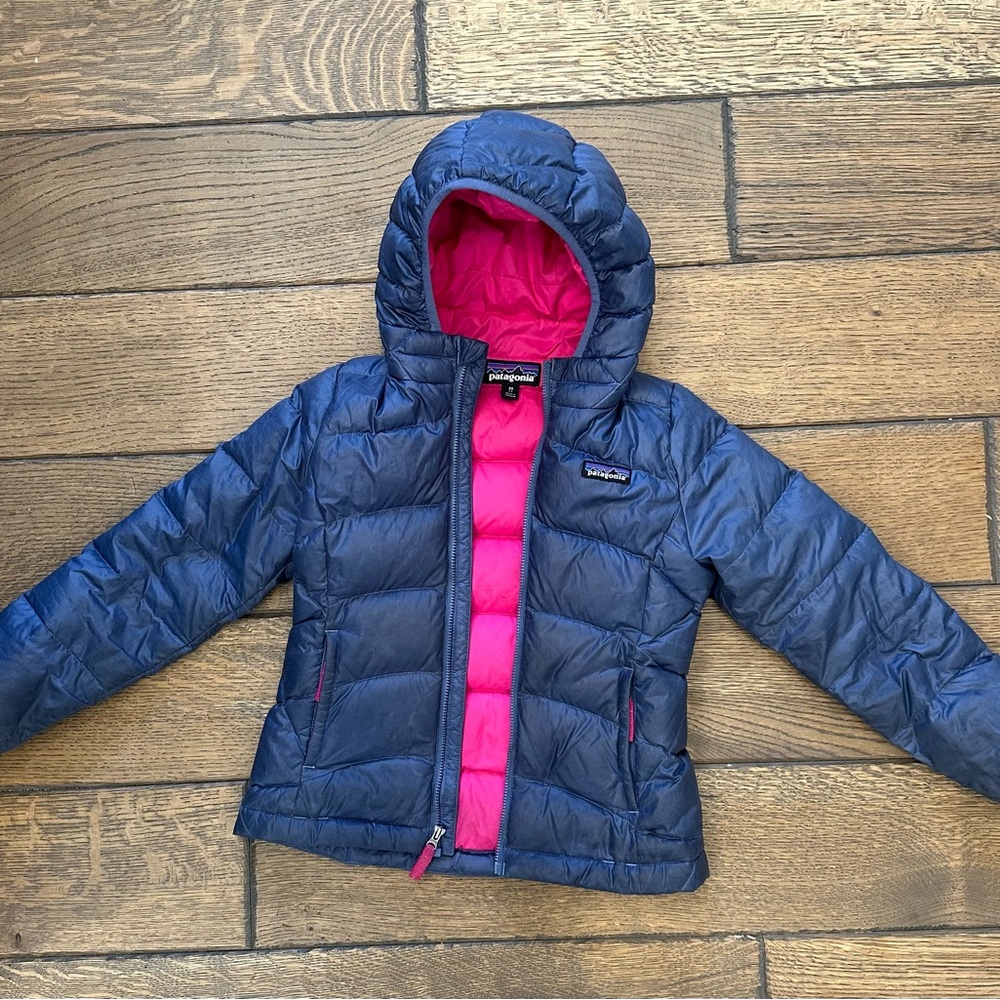 PRELOVED GREAT CONDITION Patagonia® 
Girls' Hi-Loft Down Sweater Hoody SIZE 5/6